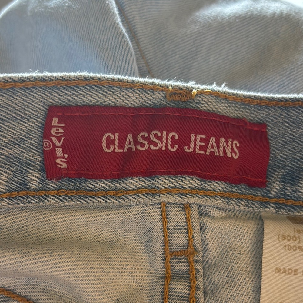 Levi Women Light Blue Denim Shorts - Picture 4 of 6